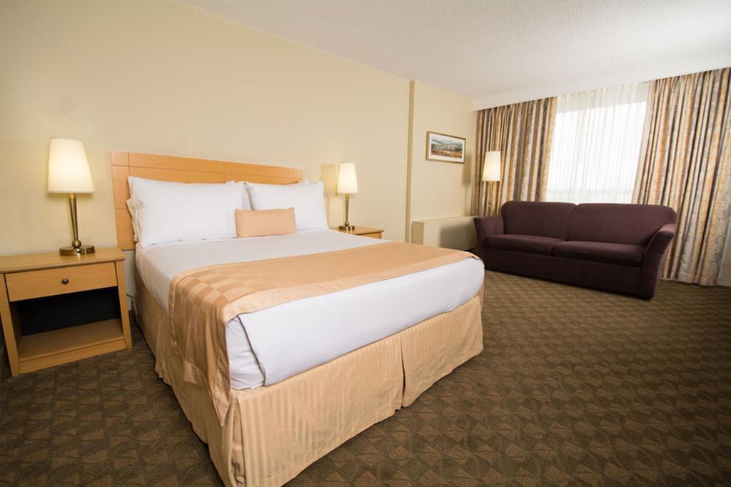 Edmonton Inn And Conference Centre Exterior photo