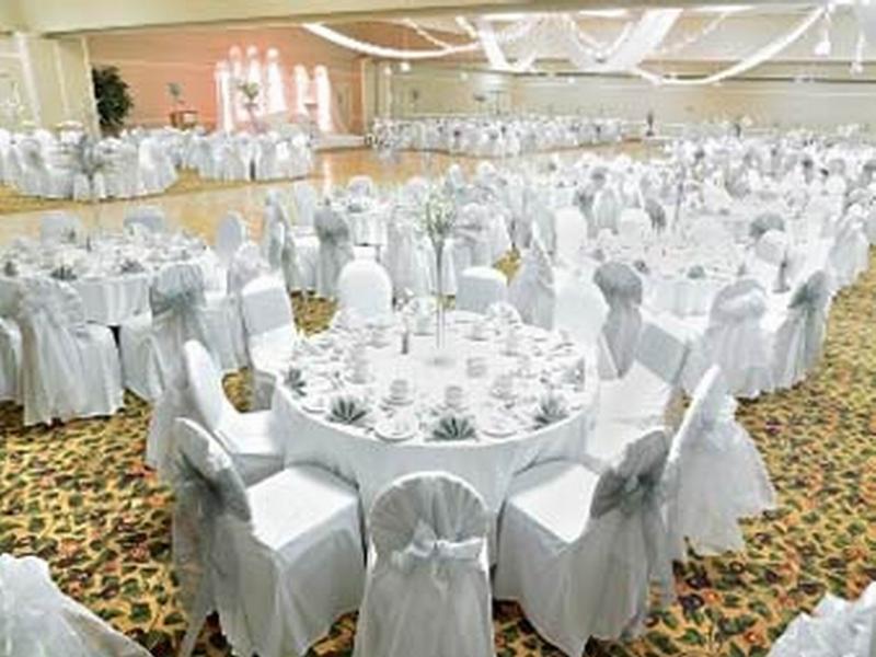 Edmonton Inn And Conference Centre Exterior photo